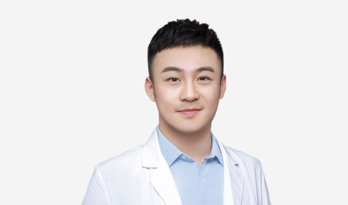 Dr Zhou: procéder à un traitement d'aligneur clair avec la prudence - les indications et les contre-indications pour un traitement d'aligneur clair